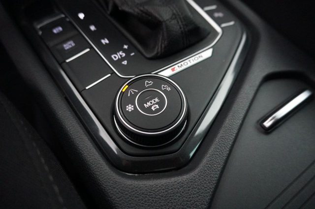 VOLKSWAGEN Tiguan usata, con Sedile posteriore sdoppiato