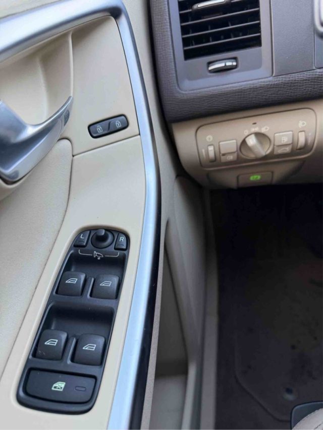VOLVO XC60 usata, con Controllo trazione