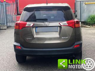 TOYOTA RAV 4 MY23 usata, con Alzacristalli elettrici