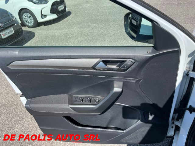 VOLKSWAGEN T-Roc usata, con Alzacristalli elettrici