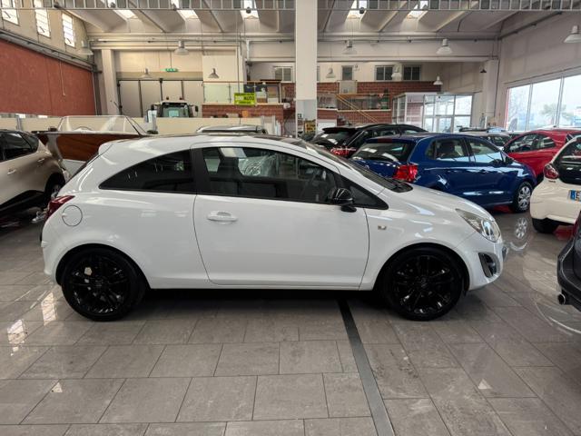 OPEL Corsa usata, con Airbag laterali