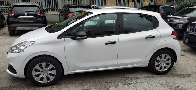PEUGEOT 208 usata, con Airbag