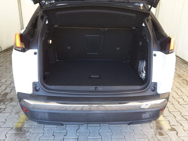 PEUGEOT 3008 usata, con Sistema di navigazione