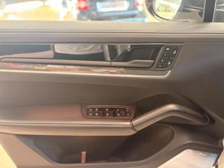 PORSCHE Cayenne usata, con Airbag laterali