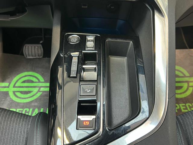 PEUGEOT 3008 usata, con Park Distance Control