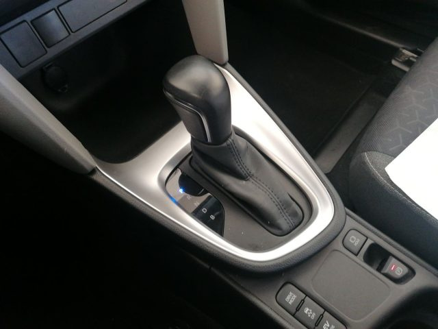 TOYOTA Yaris Cross usata, con Specchietti laterali elettrici