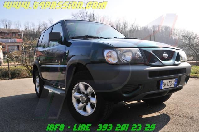NISSAN Terrano II usata 39
