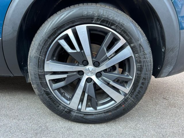 PEUGEOT 5008 usata, con Sistema di navigazione