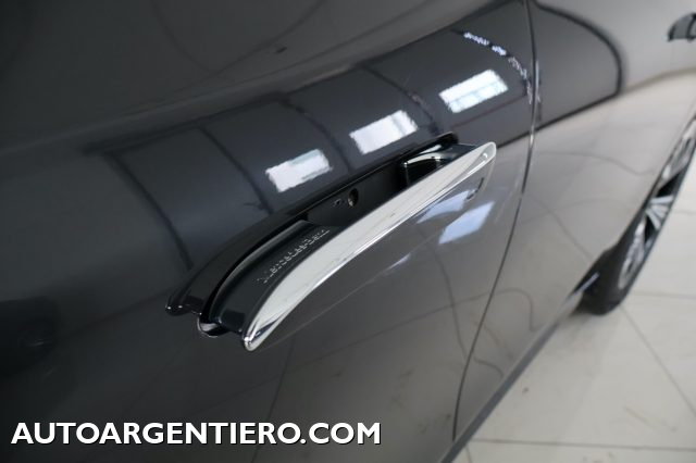 MERCEDES-BENZ E 220 usata, con Alzacristalli elettrici