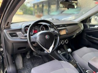 ALFA ROMEO Giulietta usata, con Autoradio
