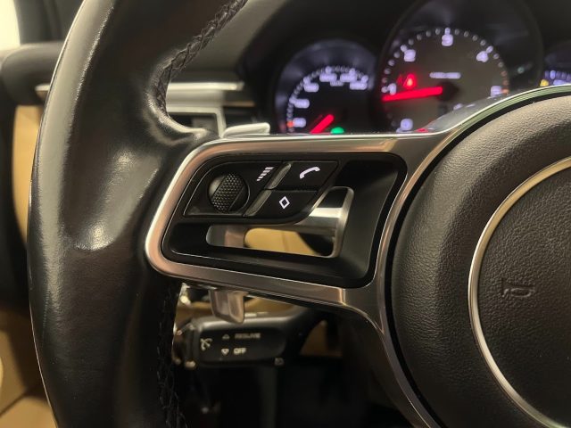 PORSCHE Macan usata, con Tettuccio apribile