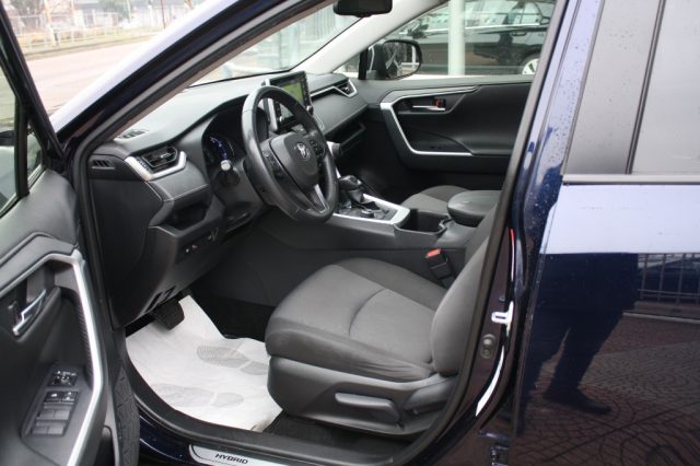 TOYOTA RAV 4 MY23 usata, con Regolazione elettrica sedili