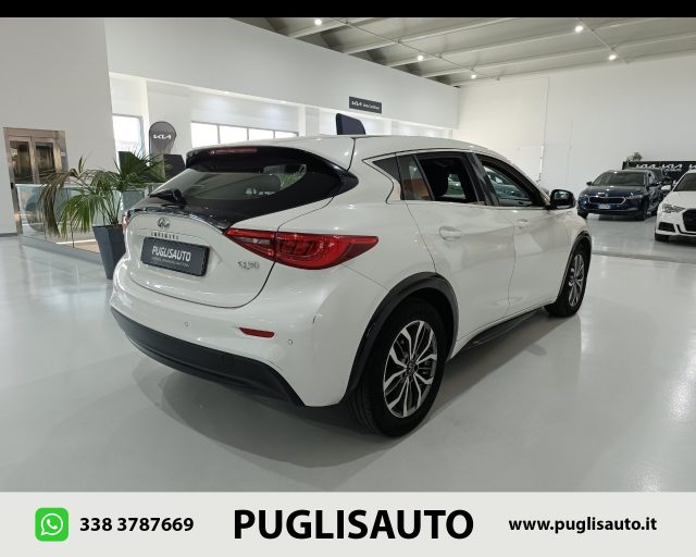INFINITI Q30 usata, con Airbag Passeggero