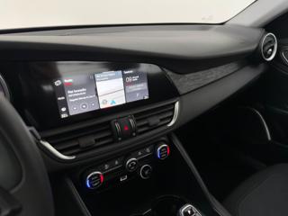 ALFA ROMEO Giulia usata, con Climatizzatore