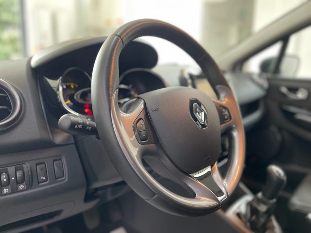 RENAULT Clio usata, con Sistema di navigazione