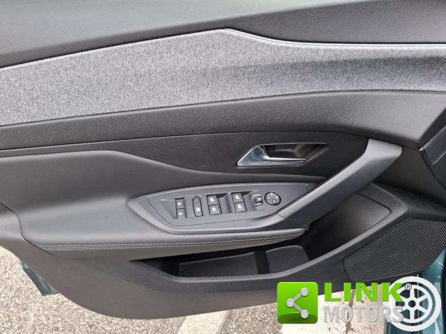 PEUGEOT 308 usata, con Airbag testa