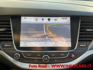 OPEL Astra usata, con USB