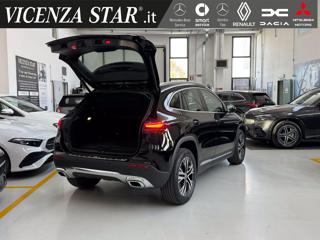 MERCEDES-BENZ GLA 180 usata, con Portellone posteriore elettrico