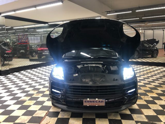 PORSCHE Macan usata, con Specchietti laterali elettrici