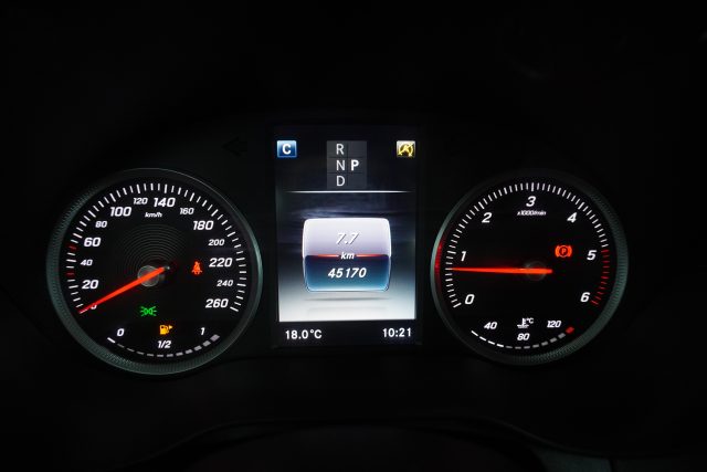MERCEDES-BENZ GLC 220 usata 12