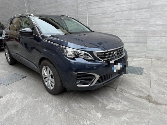 PEUGEOT 5008 usata, con Airbag laterali