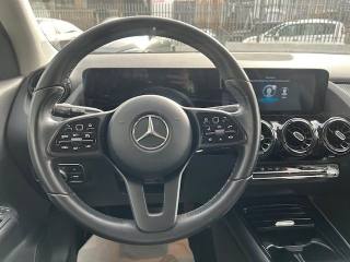 MERCEDES-BENZ GLA 180 usata, con Chiusura centralizzata