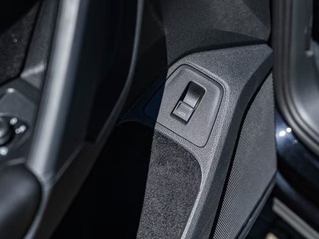 VOLKSWAGEN Tiguan usata, con Sedili riscaldati