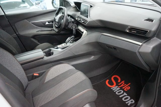 PEUGEOT 3008 usata, con Boardcomputer