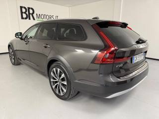 VOLVO V90 Cross Country usata, con Autoradio
