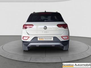 VOLKSWAGEN T-Roc usata, con Autoradio