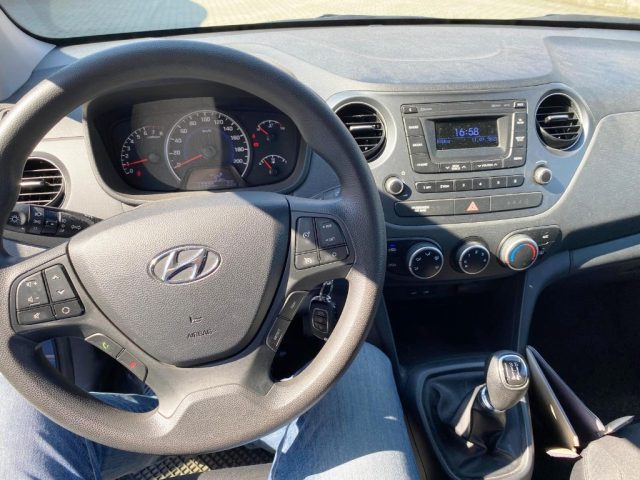 HYUNDAI i10 usata, con Autoradio