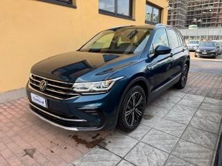 VOLKSWAGEN Tiguan usata, con Airbag laterali