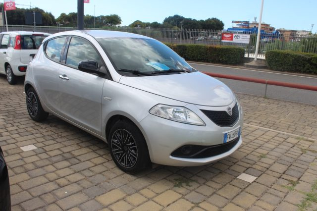 LANCIA Ypsilon usata, con Airbag