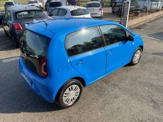 VOLKSWAGEN up! usata, con Autoradio
