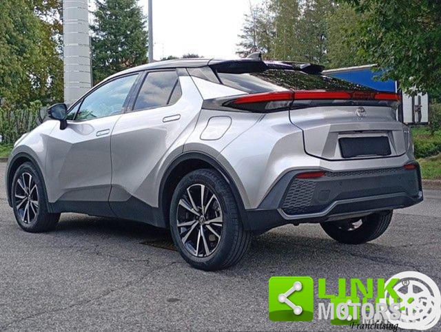 TOYOTA C-HR usata 9