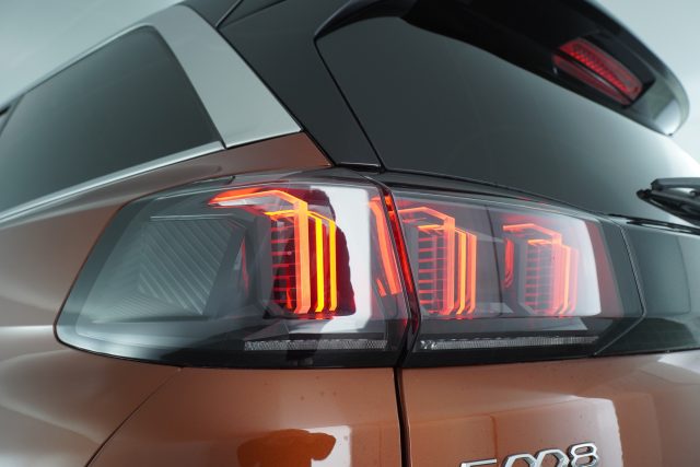 PEUGEOT 5008 usata 11