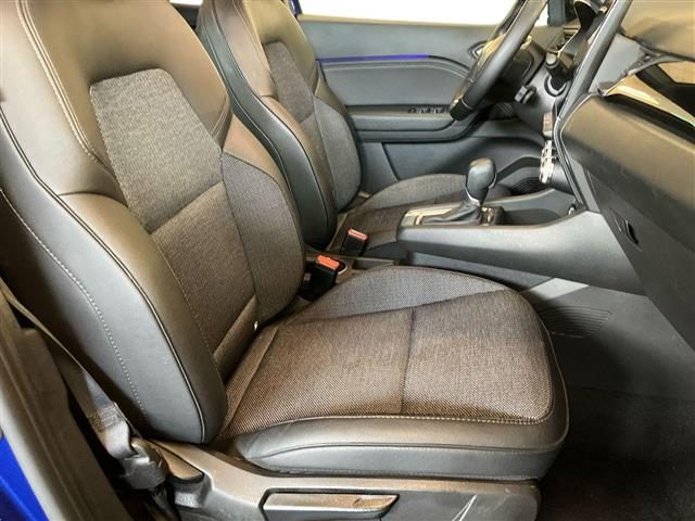 RENAULT Captur usata, con Volante in pelle
