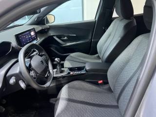 PEUGEOT 2008 usata, con Fari LED