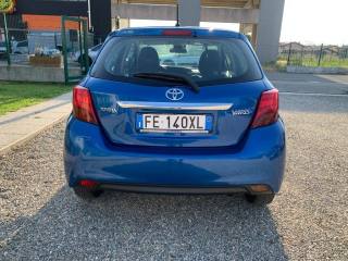 TOYOTA Yaris usata, con Autoradio