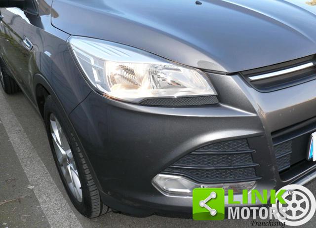 FORD Kuga usata, con Specchietti laterali elettrici