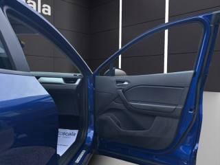 RENAULT Captur usata, con Bracciolo