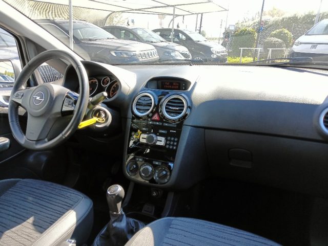 OPEL Corsa usata, con Lettore CD