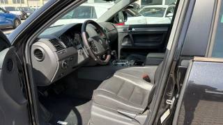 VOLKSWAGEN Touareg usata, con Autoradio