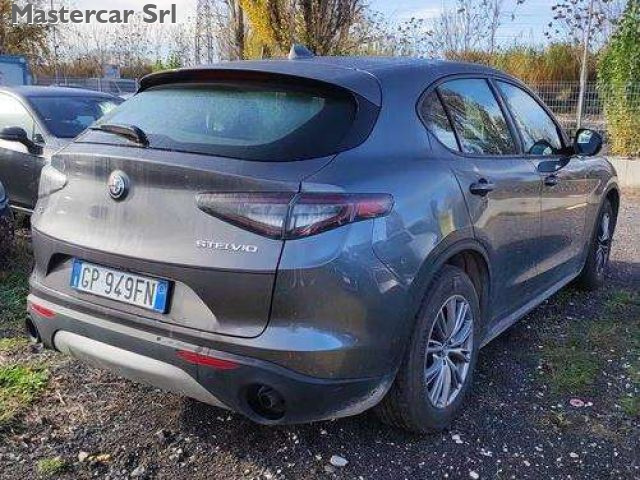 ALFA ROMEO Stelvio usata, con Alzacristalli elettrici
