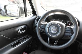 JEEP Renegade usata, con USB