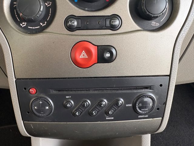 RENAULT Modus usata, con USB