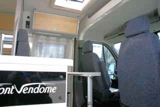 FONT VENDOME  usata 16
