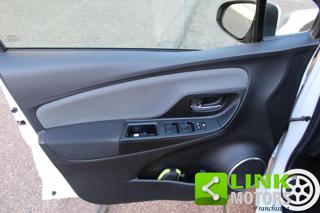 TOYOTA Yaris usata 17