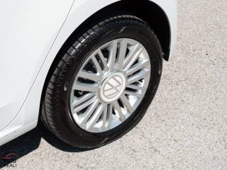 VOLKSWAGEN up! usata, con Frenata d