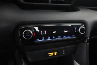 TOYOTA Yaris usata 8